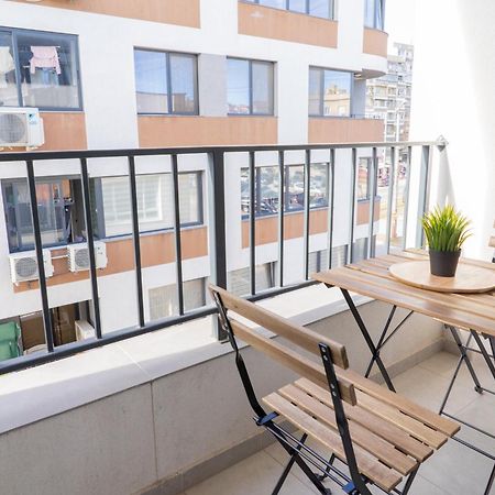 New Modern & Cozy Apartment With Free Parking Varna Esterno foto
