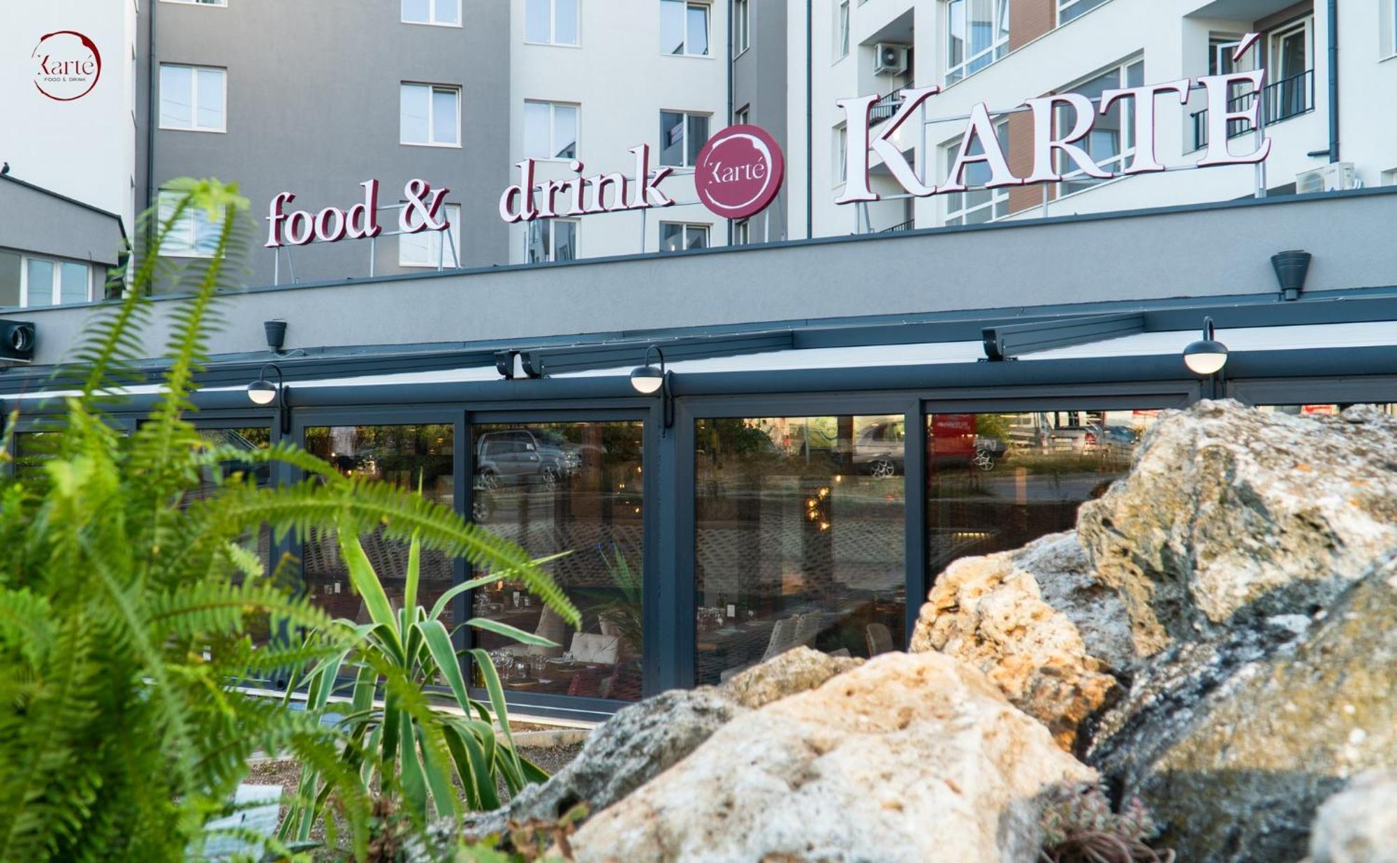 New Modern & Cozy Apartment With Free Parking Varna Esterno foto